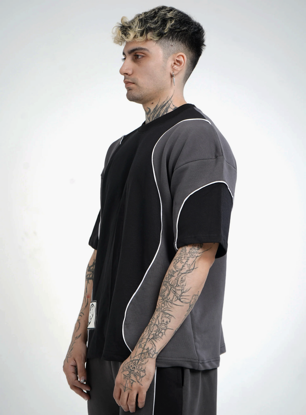 Haze Runner Black Hymns Wear – alternate angle, sizes S–XXL