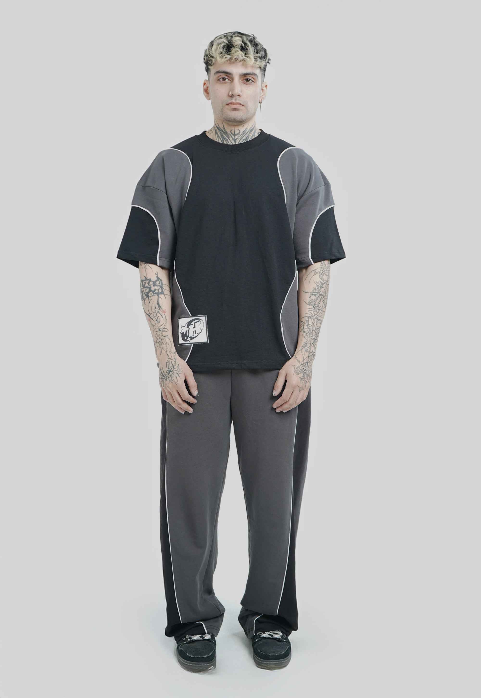 Haze Runner Edition Black Hymns Wear – detail shot, sizes S–XXL