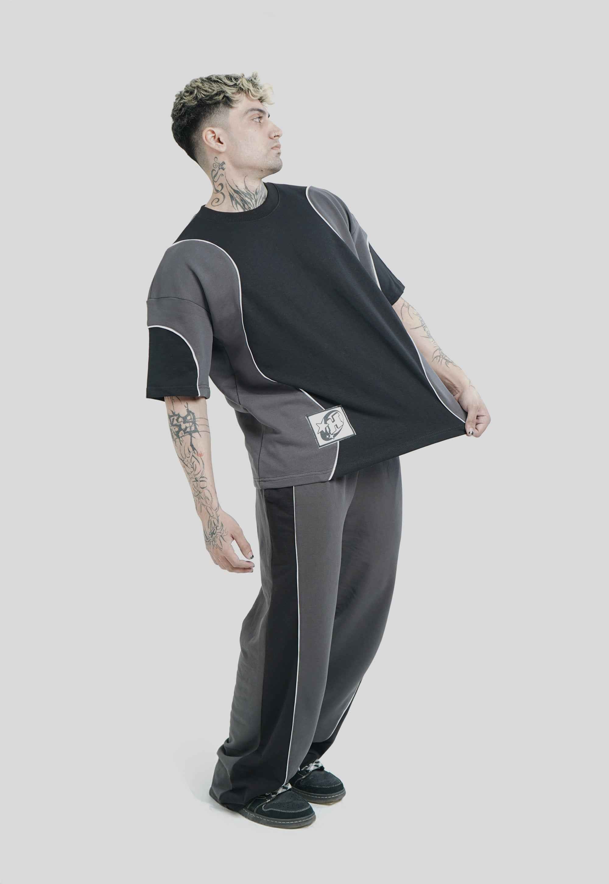 Haze Runner Edition Black Hymns Wear – styling shot, sizes S–XXL